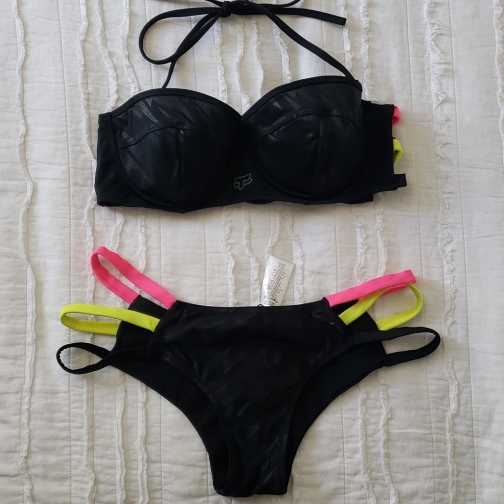 Womens Fox bathingsuit sz large